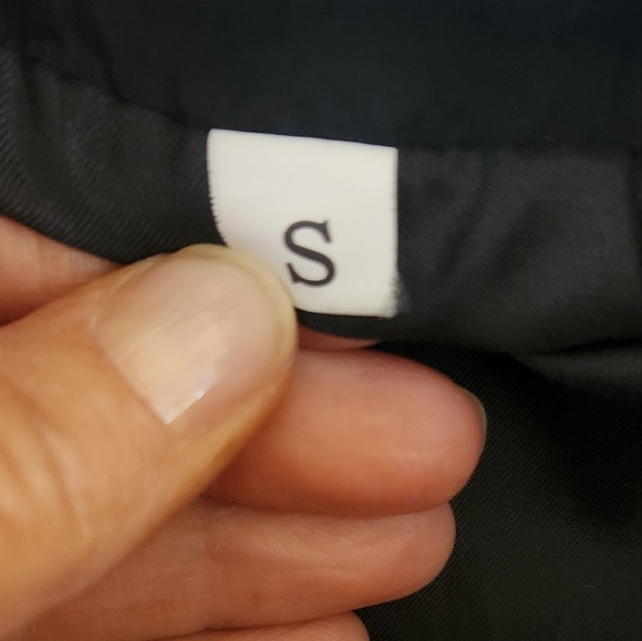 Black Puffer Jacket, size small - Picture 4 of 4